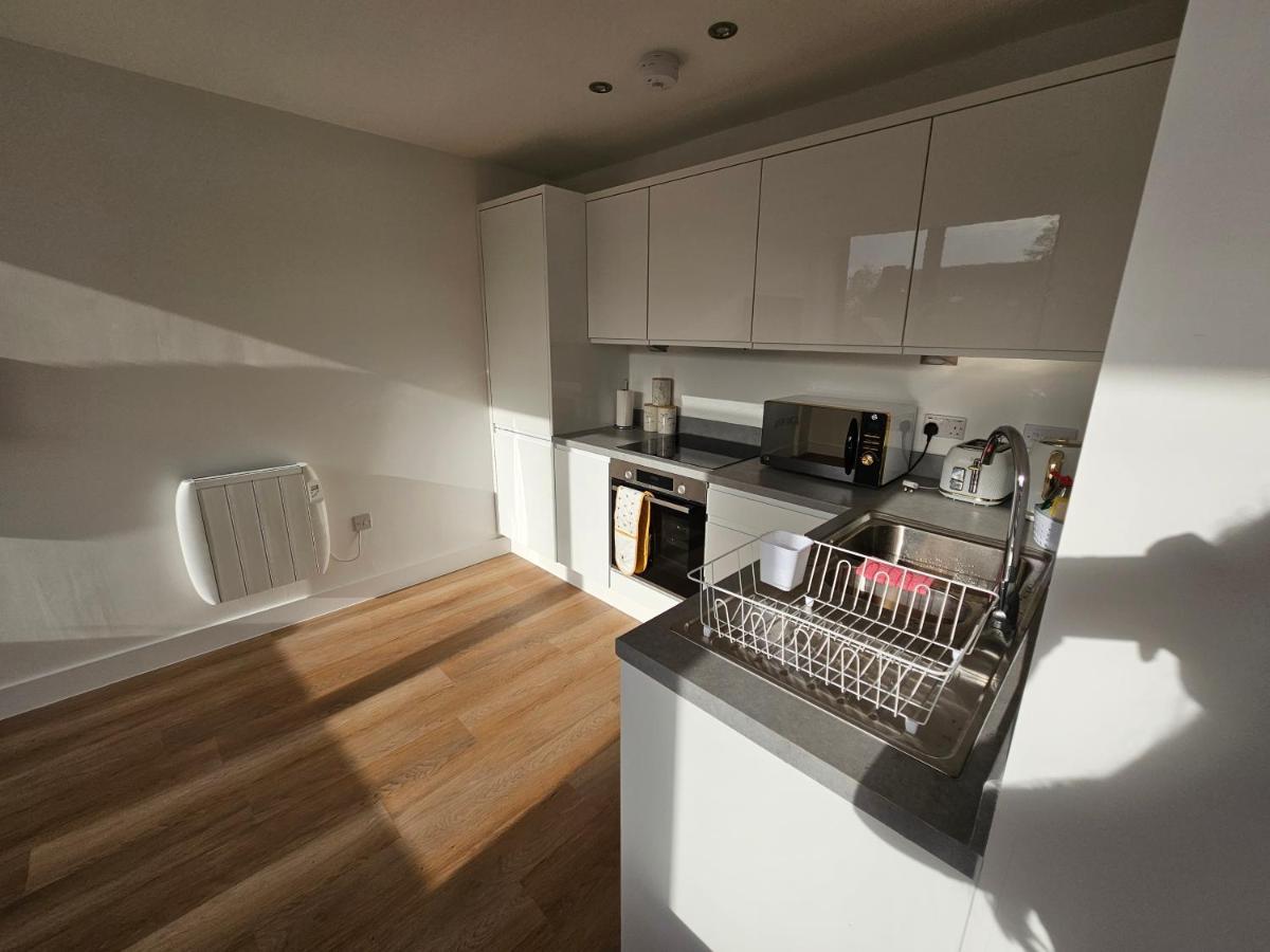 Brand New Trafford Apartment Manchester Extérieur photo