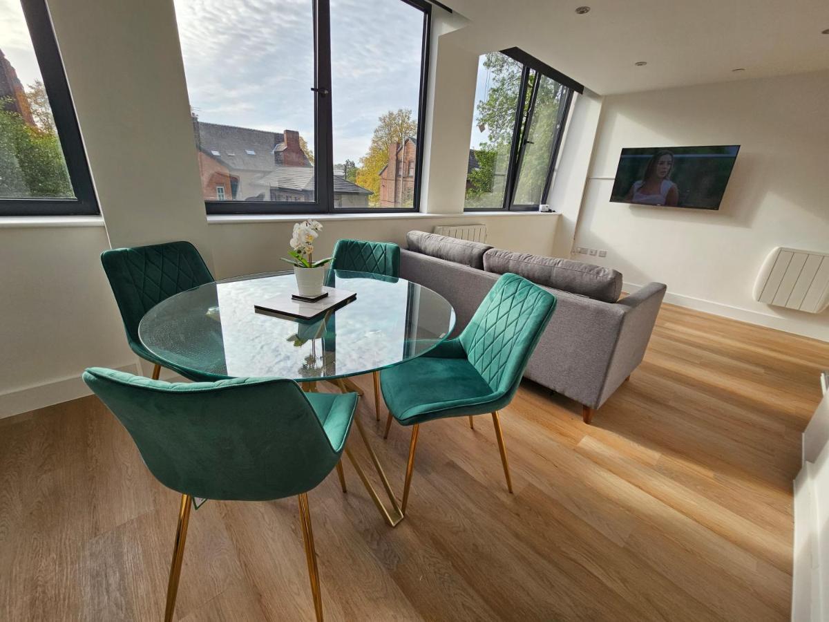 Brand New Trafford Apartment Manchester Extérieur photo